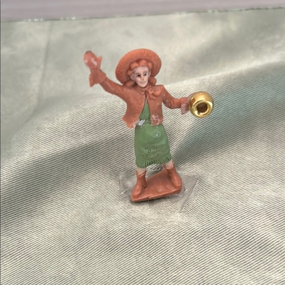 Charming Figurine with Green and Brown Attire - Picture 6 of 6